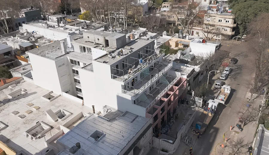 Edificio Rubicón / Montero y Mora