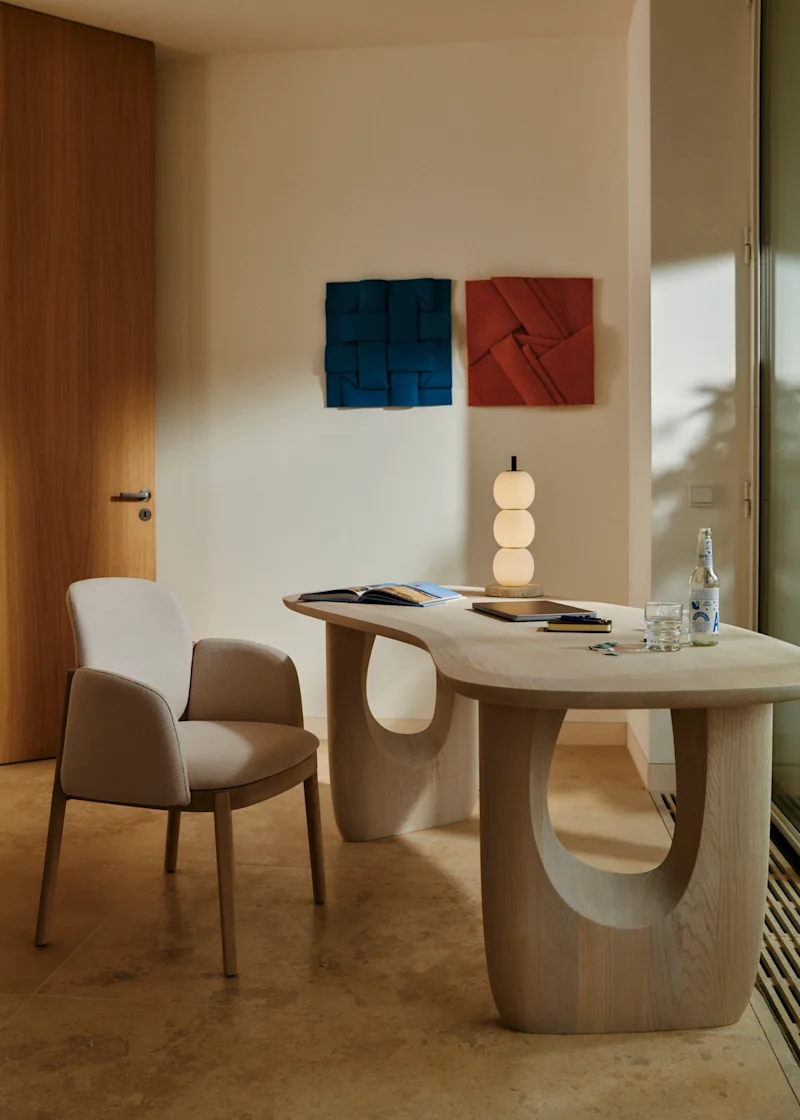Chipperfield - Granville, Savignplatz Desk, Mainkai