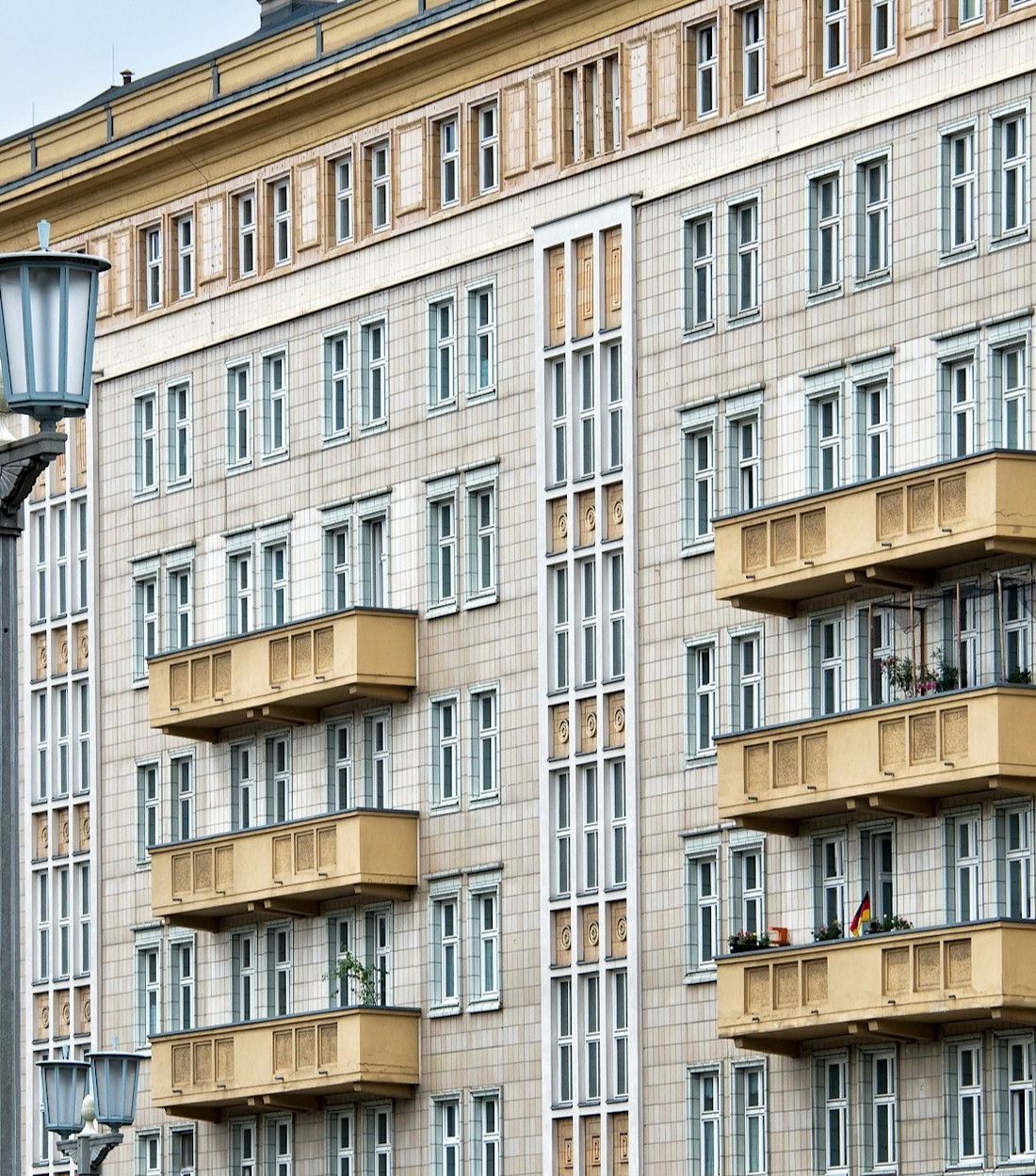 Ein Spaziergang Uber Die Karl Marx Allee