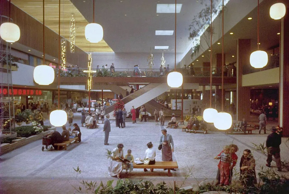 Vintage photos of lost Shopping Malls of the '50s, '60s & '70s