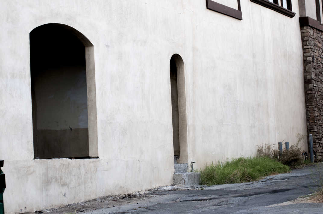 White building in Banning, California.