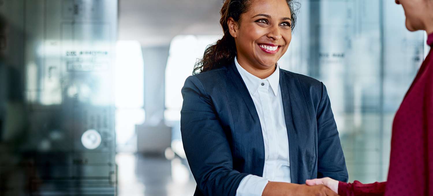 What to Wear to an Interview: 2026 Guide | Coursera What to Wear to an Interview: 2026 Guide | Coursera
