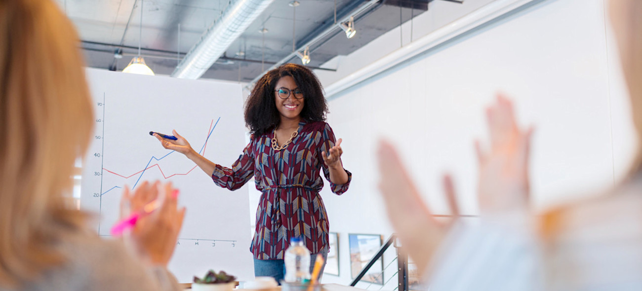 [Featured Image] A big data analyst gives a lecture on how frontier technology, like big data, will impact many industries in the future.
