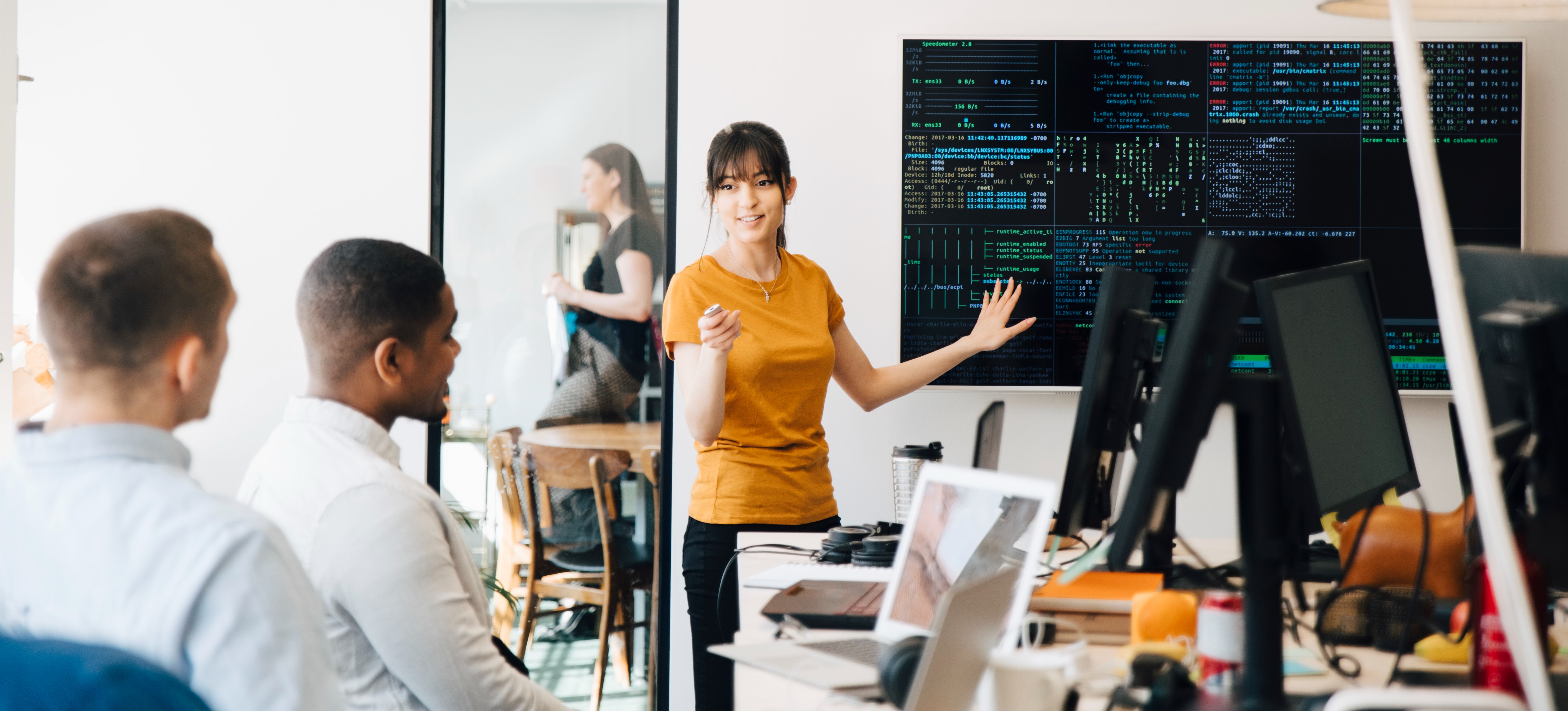 [Feature Image] An instructor answers their class’s question, “What is LangChain?”
