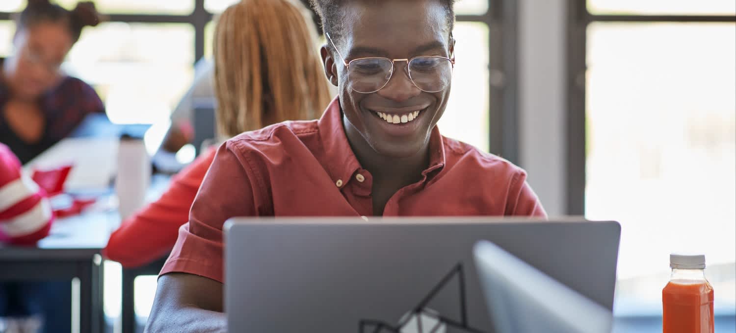 Using Virtual Machine Real World Examples Introduction to Virtualisation: What Is a Virtual Machine? | Coursera