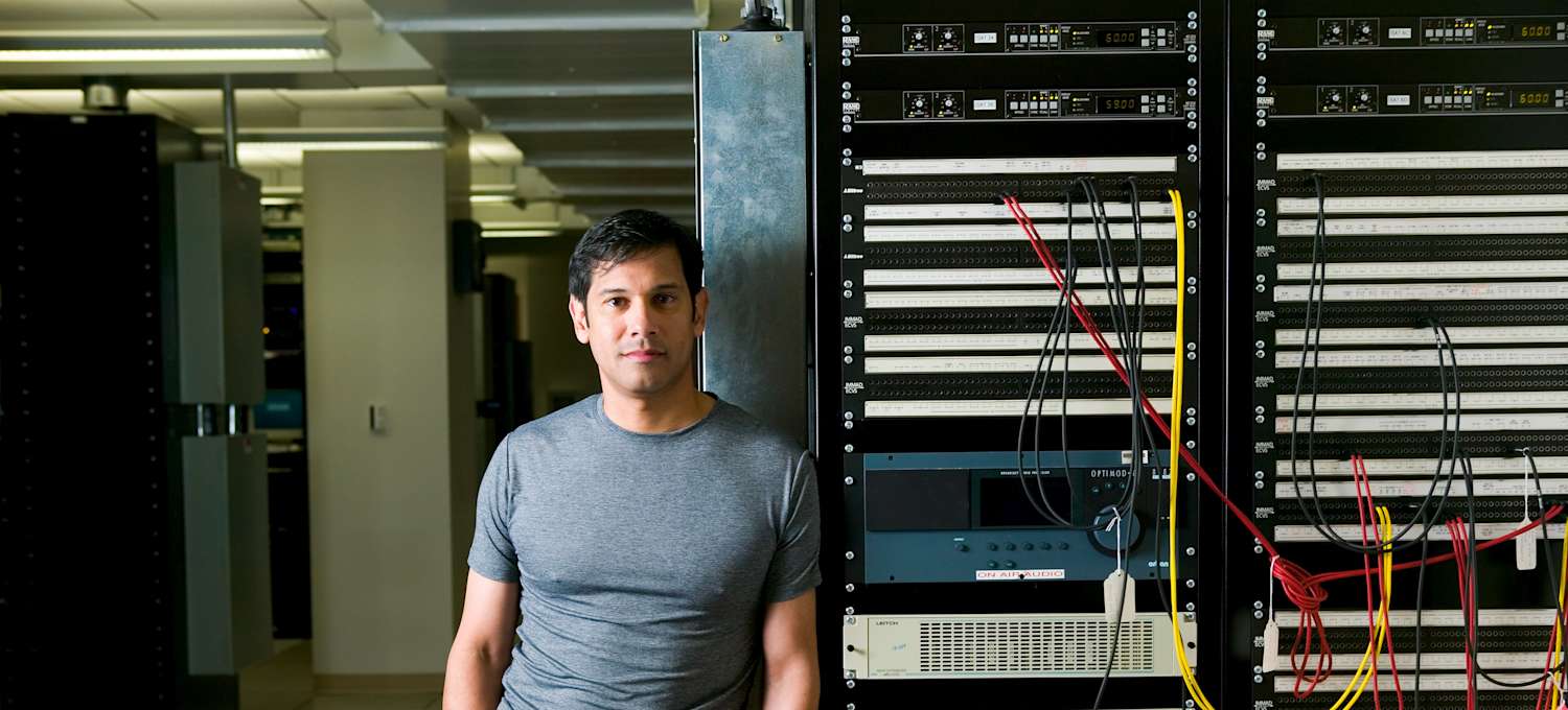 What Is a Computer Engineer? 2025 Career Guide | Coursera