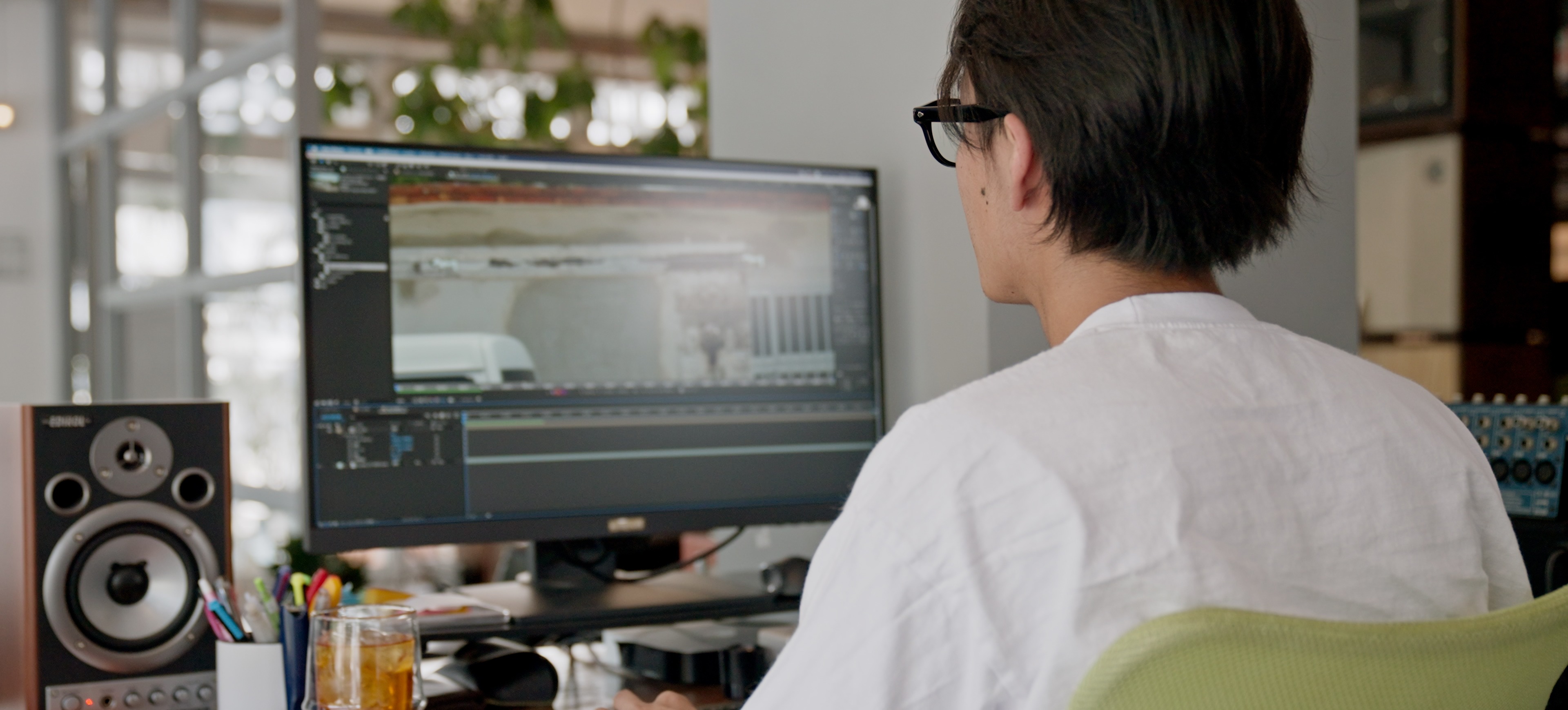 [Featured Image] After obtaining video editing certification, a young film editor honed their skills and got their first job in their career path.
