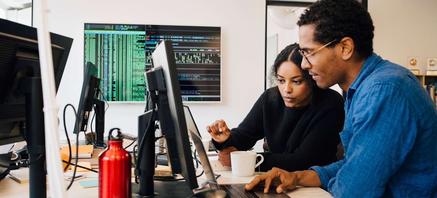 Was ist ein Computer Systems Analyst? Ihr Karriere-Guide für 2026 | Coursera