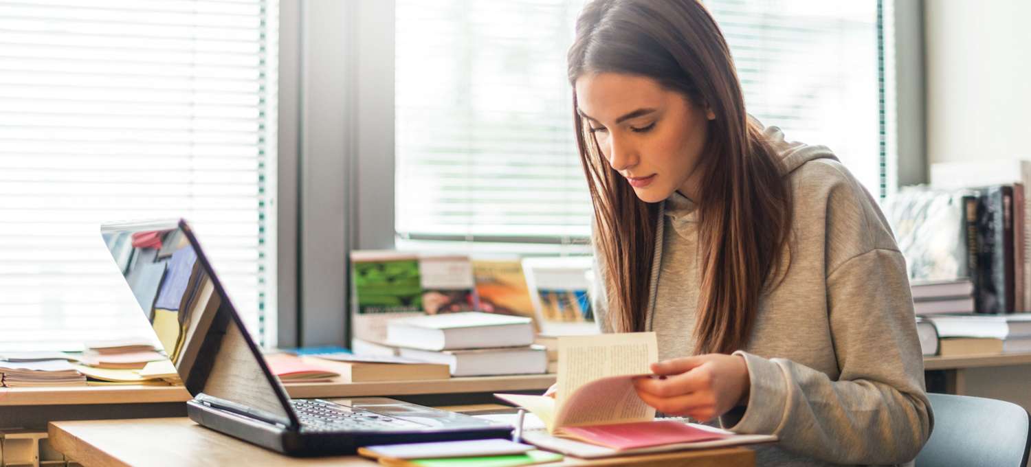 What Does a Technical Writer Do? 2026 Career Guide | Coursera