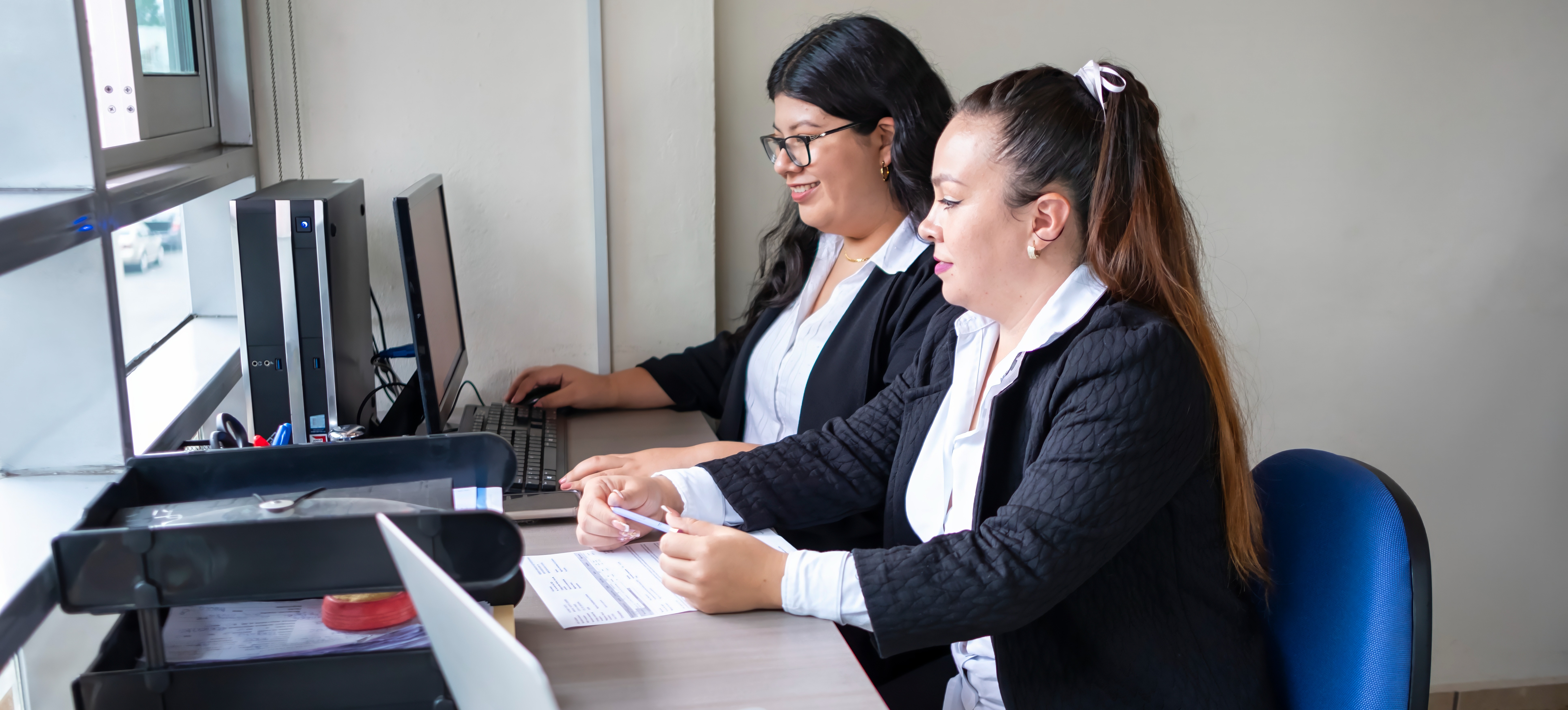 [Featured Image] Two health care data analysts discuss various results from an analysis about how to improve a hospital’s functioning.
