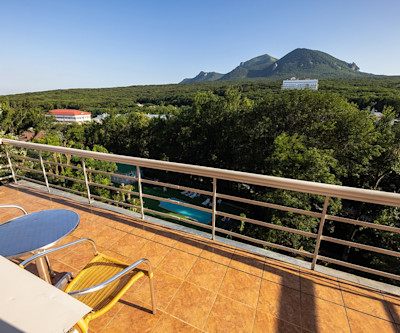 Люкс 2-комнатный 2-местный 1 корпус в Здоровье - вид