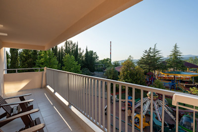 Стандарт с балконом 3-х местный 1-но комнатный в санатории Шексна - балкон