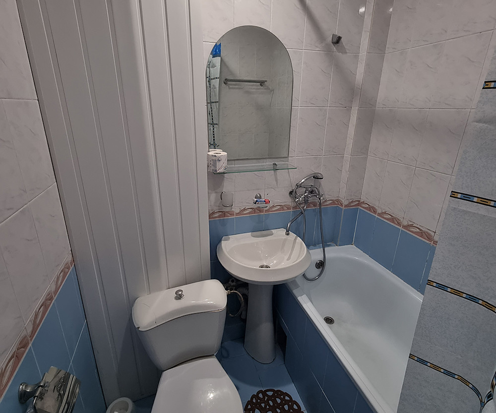 Двухместный однокомнатный 1 категории 1 корпус в санатории Здоровье - ванная 