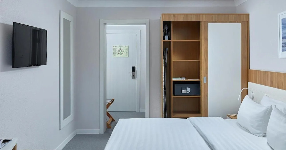 Стандарт Компакт в санатории Спутник - двуспальная кровать