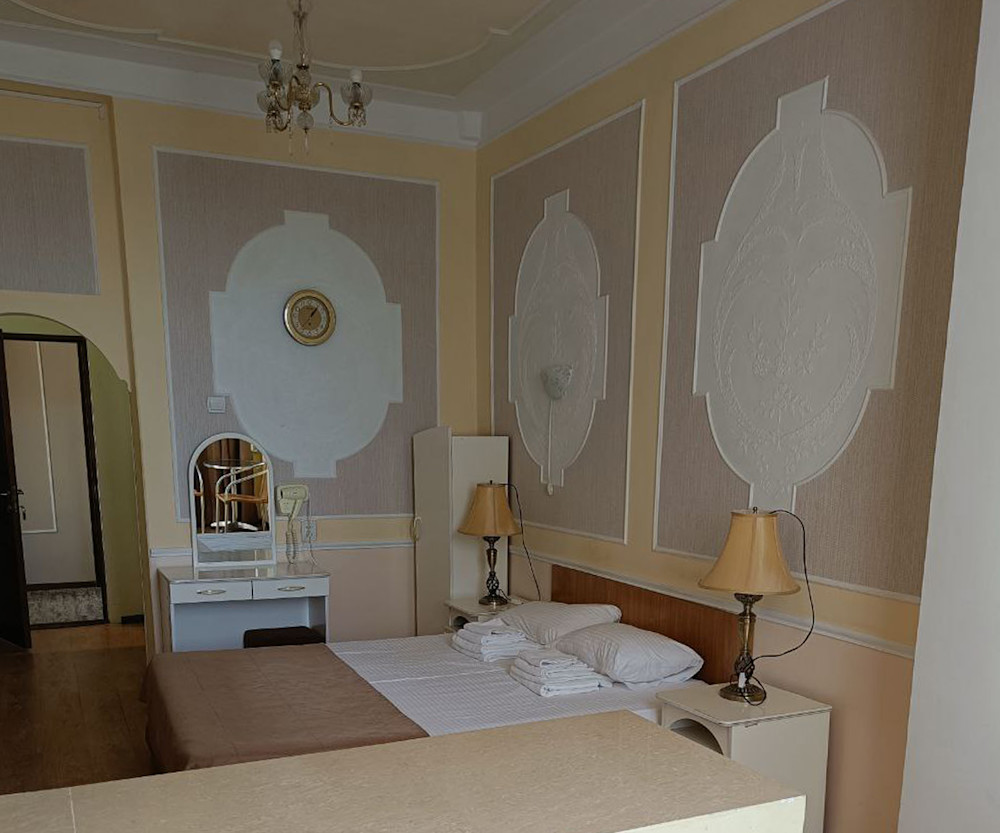 Люкс 2-комнатный 2-местный 1 корпус в Здоровье 