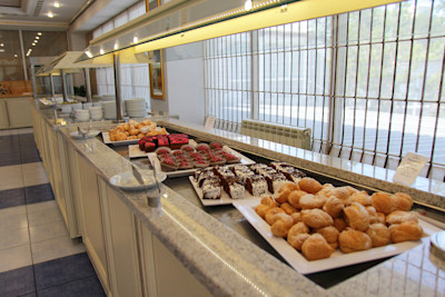 Пансионат Урал Анапа, завтрак, свежая выпечка