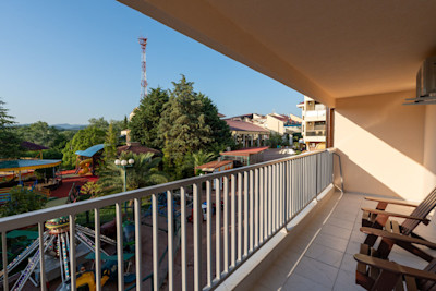 Стандарт с балконом 3-х местный 1-но комнатный в санатории Шексна - вид на город