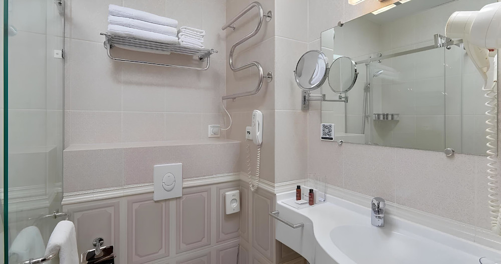 Стандарт Compact в санатории Alean Family Doville - душевая Стандарт Compact в санатории Alean Family Doville - душевая