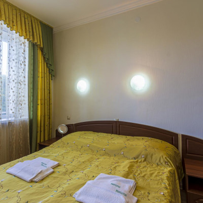 номер Люкс в санатории Узбекистан - спальная комната