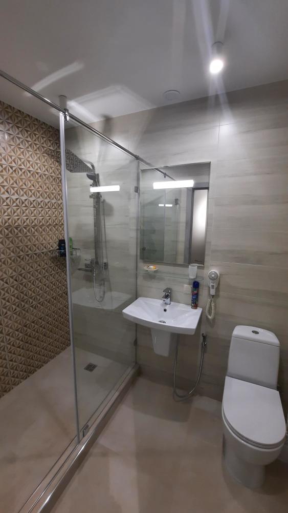 Вилла Арнест Кисловодск - стандарт первой категории главный корпус, ванная комната
