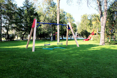 Пансионат Урал Анапа, качели