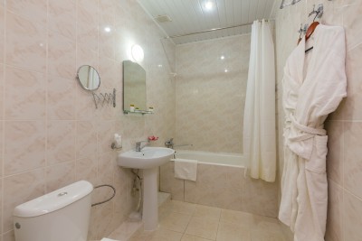 Санаторий Москва Кисловодск - ванная комната номера люксовой категории