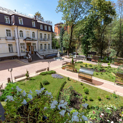 Санаторий Белая Дача Ухоженная территория