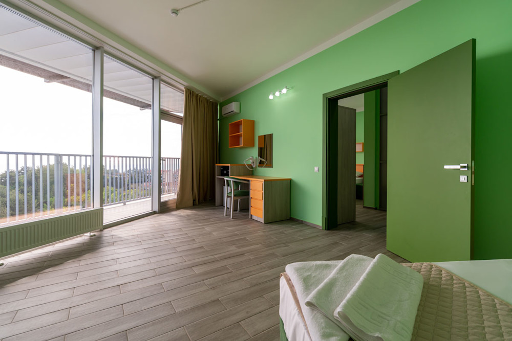 Стандарт с балконом 4-х местный 2-х комнатный в санатории Шексна - вид на балкон