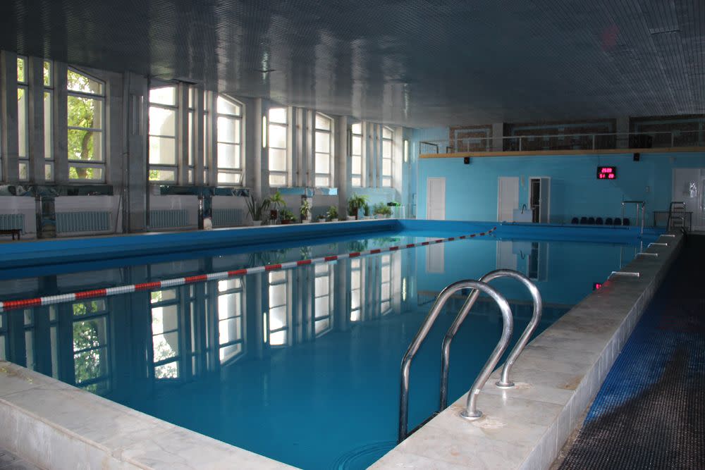 Крытый бассейн в санатории Тарханы