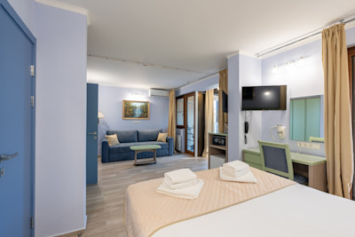 Полулюкс 2-х местный 2-комнатный в санатории Шексна - вид на зону отдыха