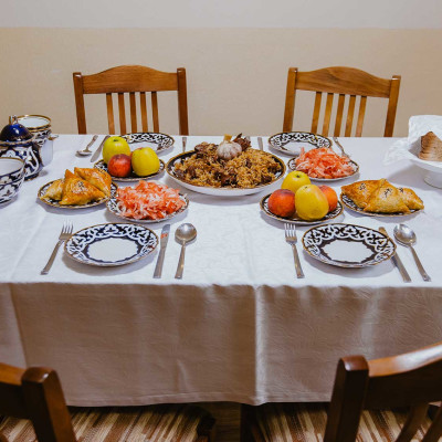 Стол с едой сан.Узбекистан