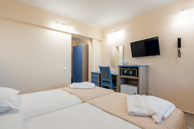 Стандарт с балконом 2-х местный (без доп. мест) в санатории Шексна - телевизор