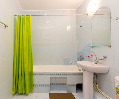 Двухместный двухкомнатный 1 категории в санатории Здоровье - ванная комната