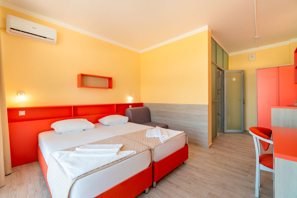 Стандарт без балкона 4-х местный 2-х комнатный в санатории Шексна - общий вид номера