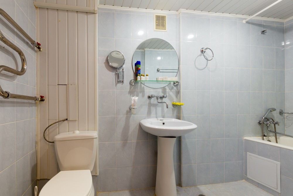 Санаторий Москва Кисловодск - ванная комната улучшенного номера