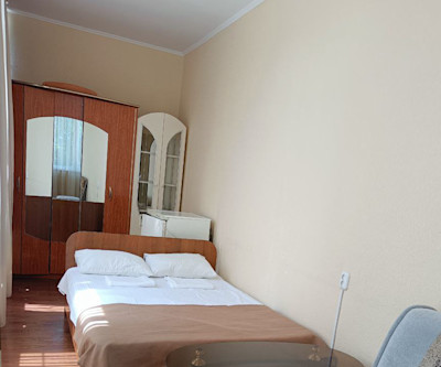 Люкс 2-комнатный 2-местный 1 корпус в Здоровье - кровать