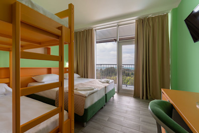 Стандарт с балконом 2-х местный 1-но комнатный (доп.место двухъярусная кровать) в санатории Шексна - двухъярусная кровать