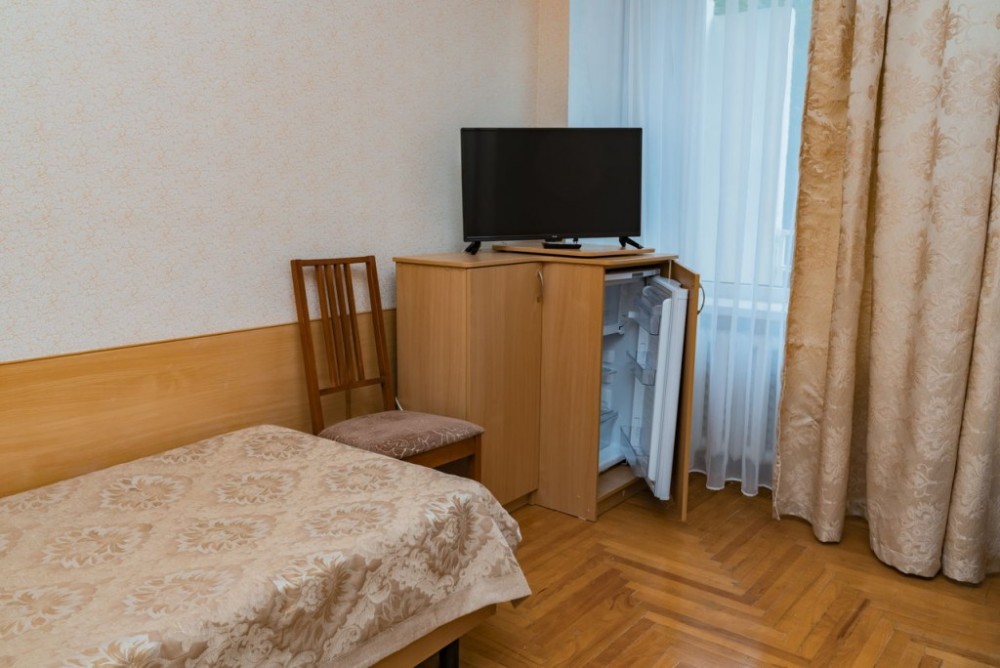 Санаторий Дубрава Железноводск - одноместный 2 категории, спальная комната