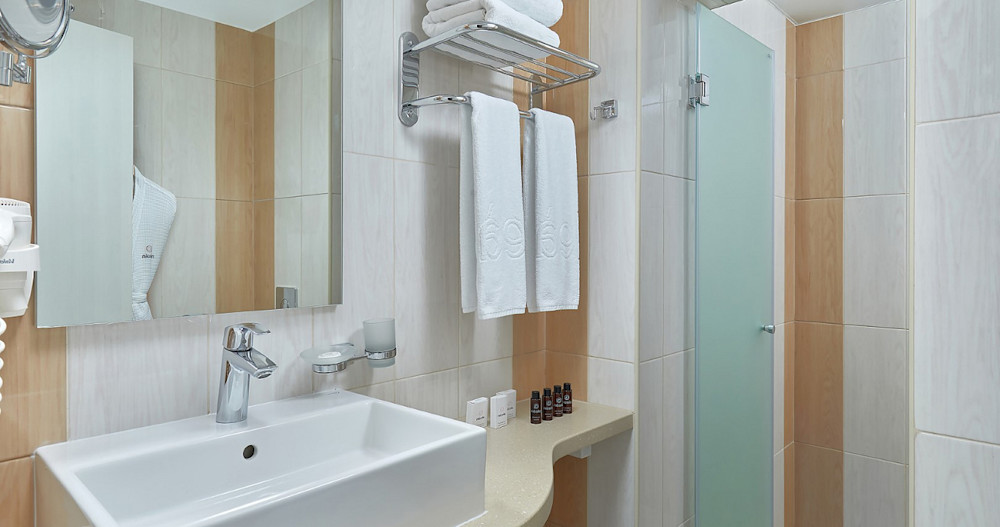 Family suite sea view Alean Family Sputnik Душевая кабина