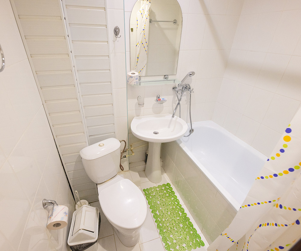 Двухместный однокомнатный 1 категории 1 корпус в санатории Здоровье - ванная комната