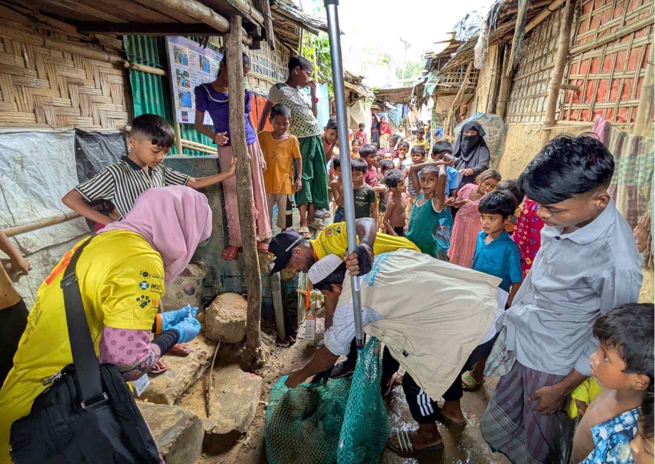 Life-Saving Rabies Response in World’s Largest Refugee Camp