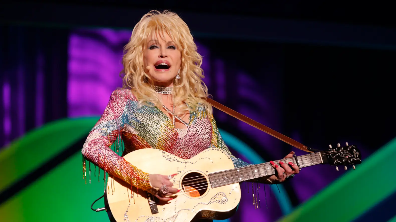 thumbnail of Dolly Parton Tour 2026: What's on Sale and What's Not