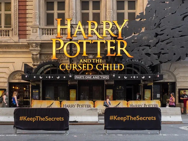 Thumbnail: Lyric Theatre - Harry Potter and the Cursed Child by ajay_suresh (CC BY 2.0)