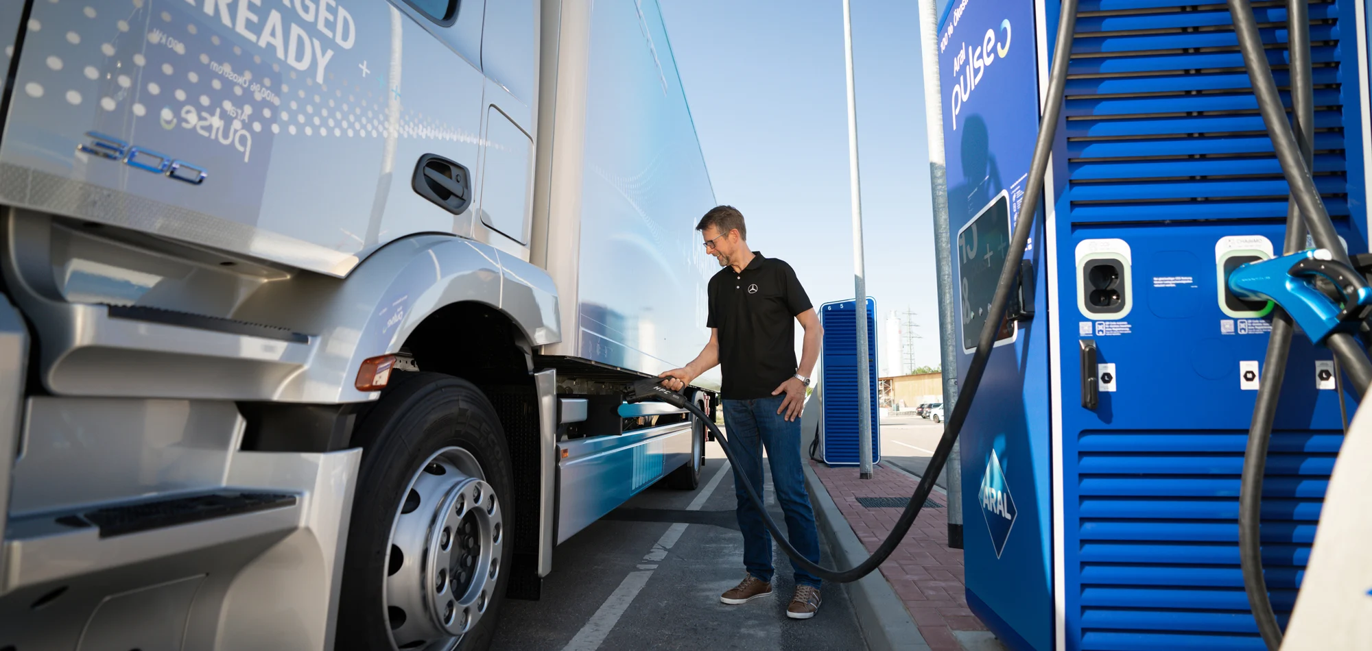 In Germany, we plugged in the first Aral pulse charging points for electric trucks