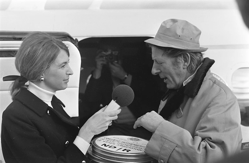 Danny Kaye during an interview with Ageeth Scherphuis
