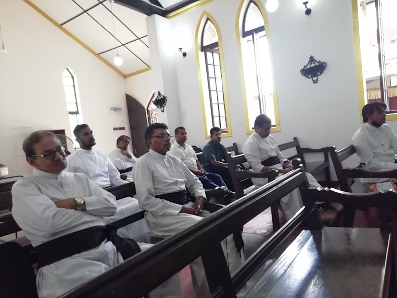 මහනුවර ඩීනරියට අයත් පියතුමන්ලා සහ සහෝදරතුමන්/තුමියන්