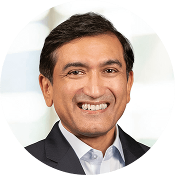 沙伊莱什·杰尤里卡尔（Shailesh G. Jejurikar） - Chief Executive Officer - Global Fabric & Home Care; Executive Sponsor, Global Sustainability; Chief Operating Officer; Effective October 1, 2021