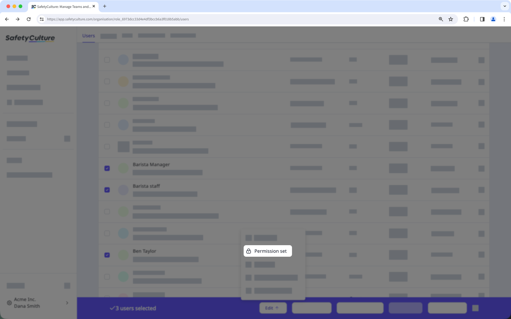 Mithilfe der Web-App die Berechtigungs-Sets der Nutzer in großen Mengen ändern.