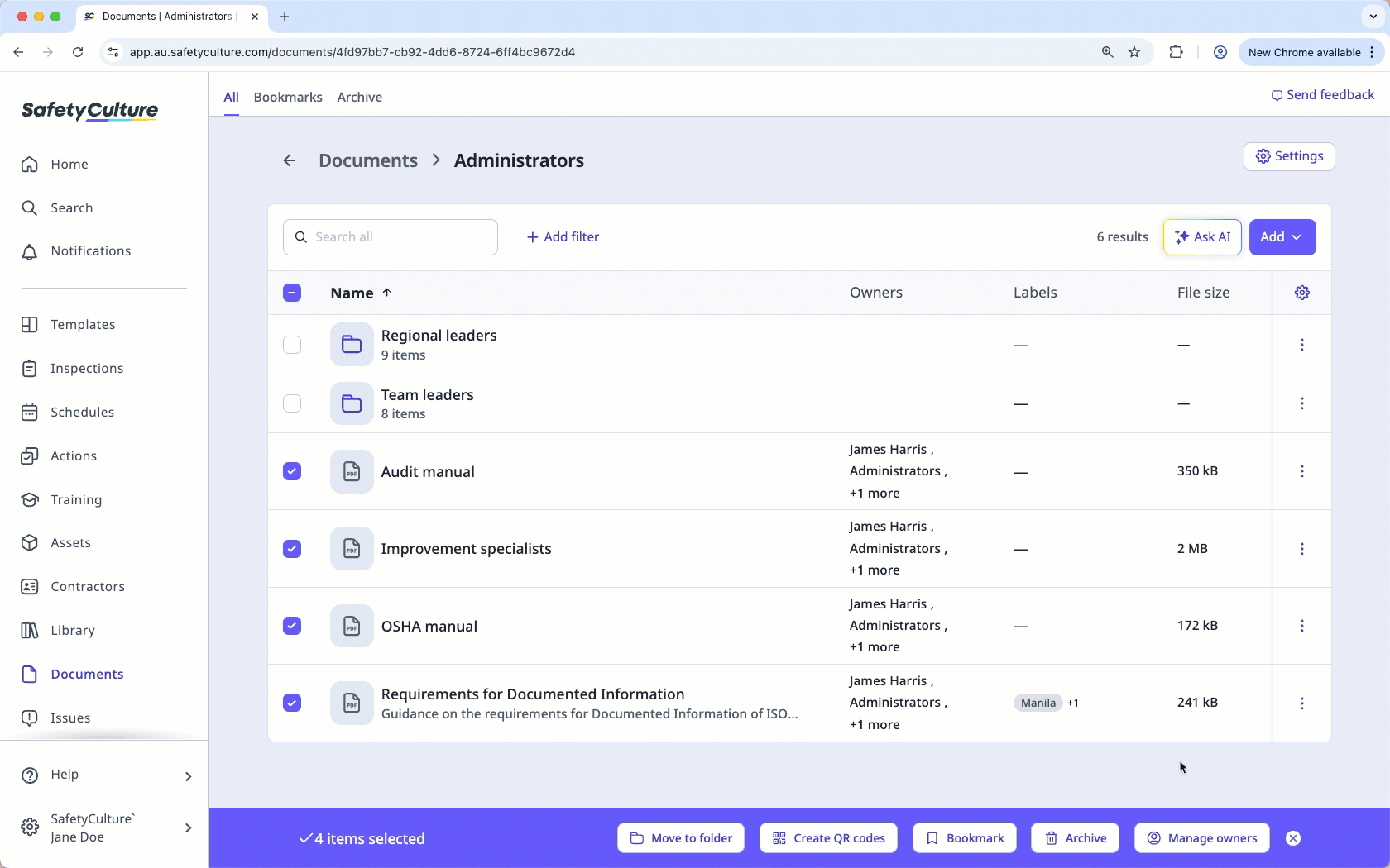 Supprimer des utilisateurs de façon groupée via l'application Web.