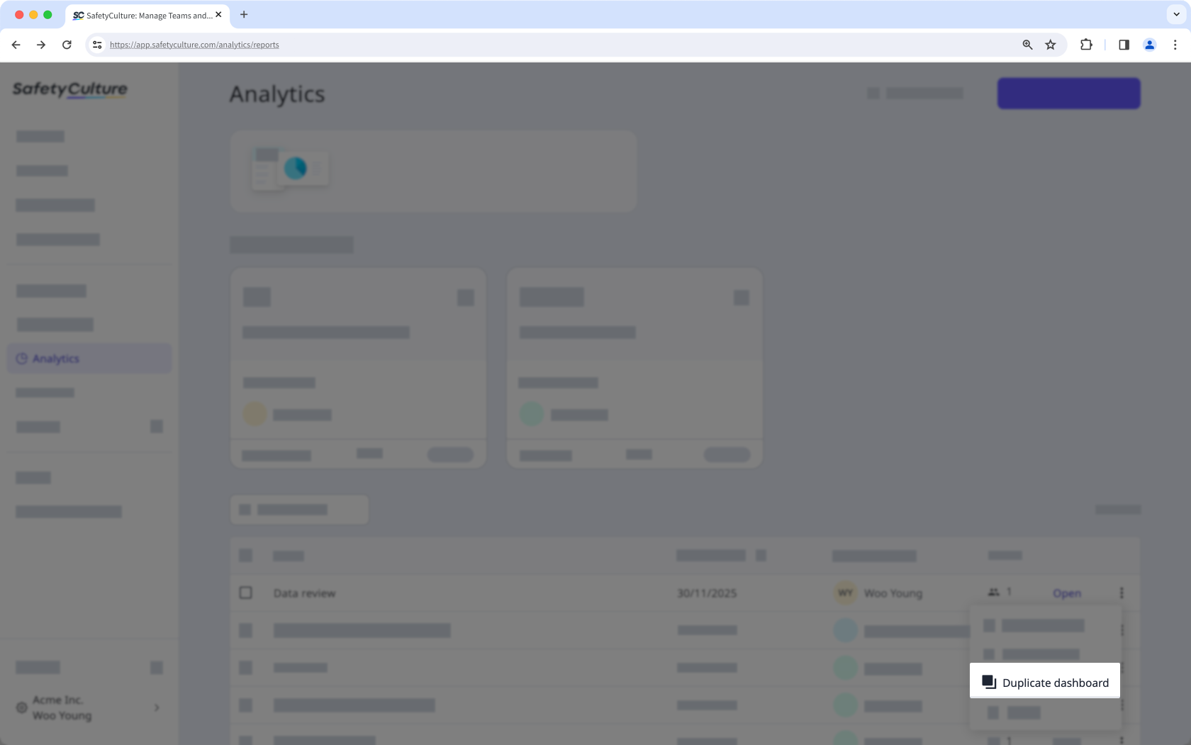 Mithilfe der Web-App ein Analysen-Dashboard duplizieren.
